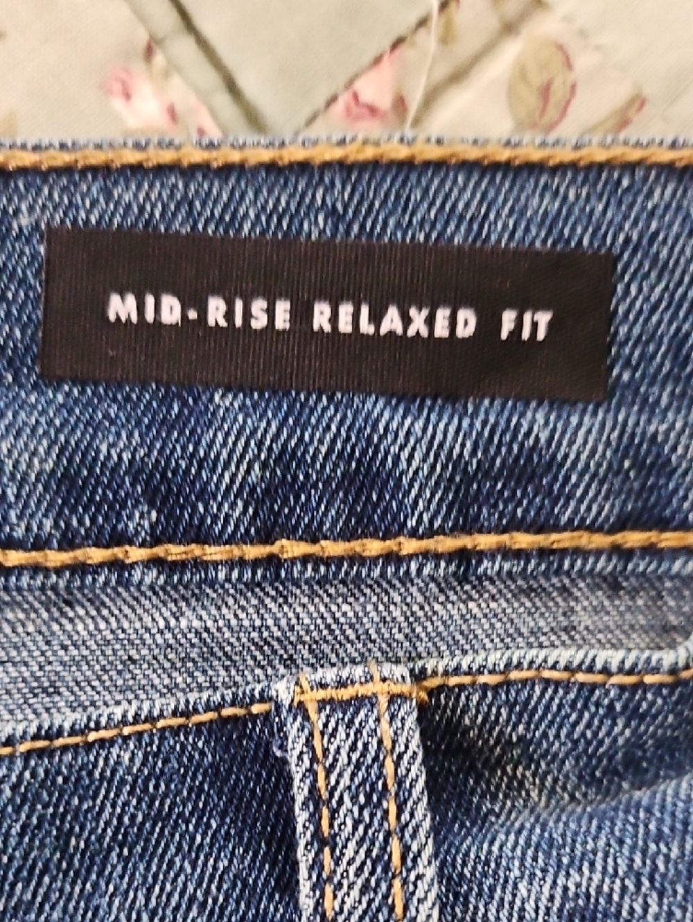 Curve Appeal - Mid-rise Relaxed Fit Jeans- Size 4/27 - Picture 9 of 11